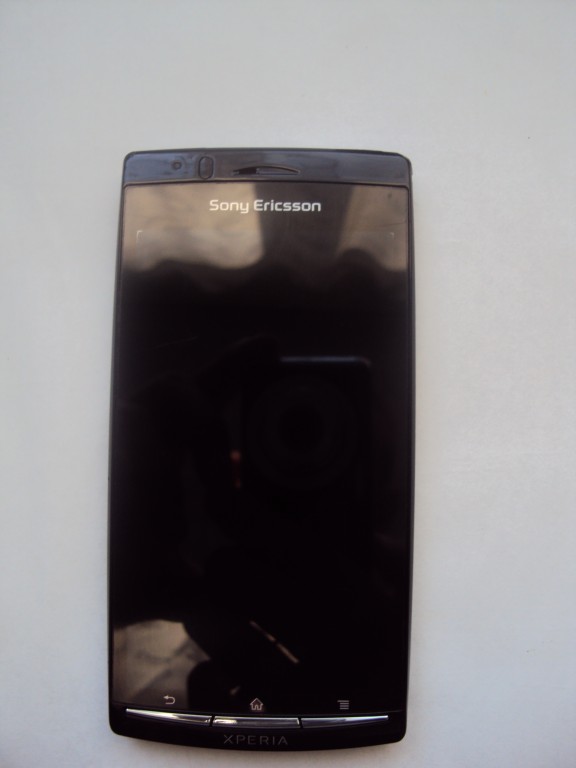 Продам Sony Ericsson Experia Arc s lt18i в прекрасном состоянии!