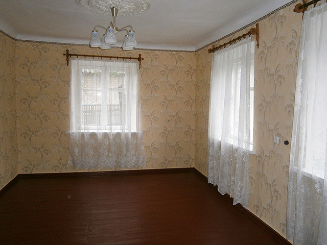 Продажа или обмен квартиры и дома в г. Артемовске на квартиру в г. Донецке