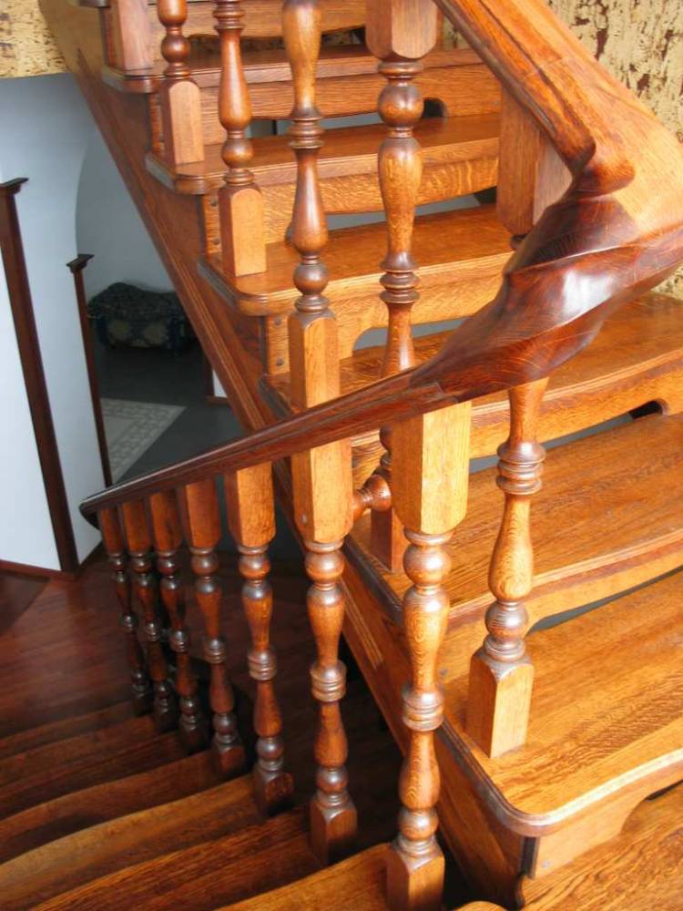 Деревянная лестница скидки