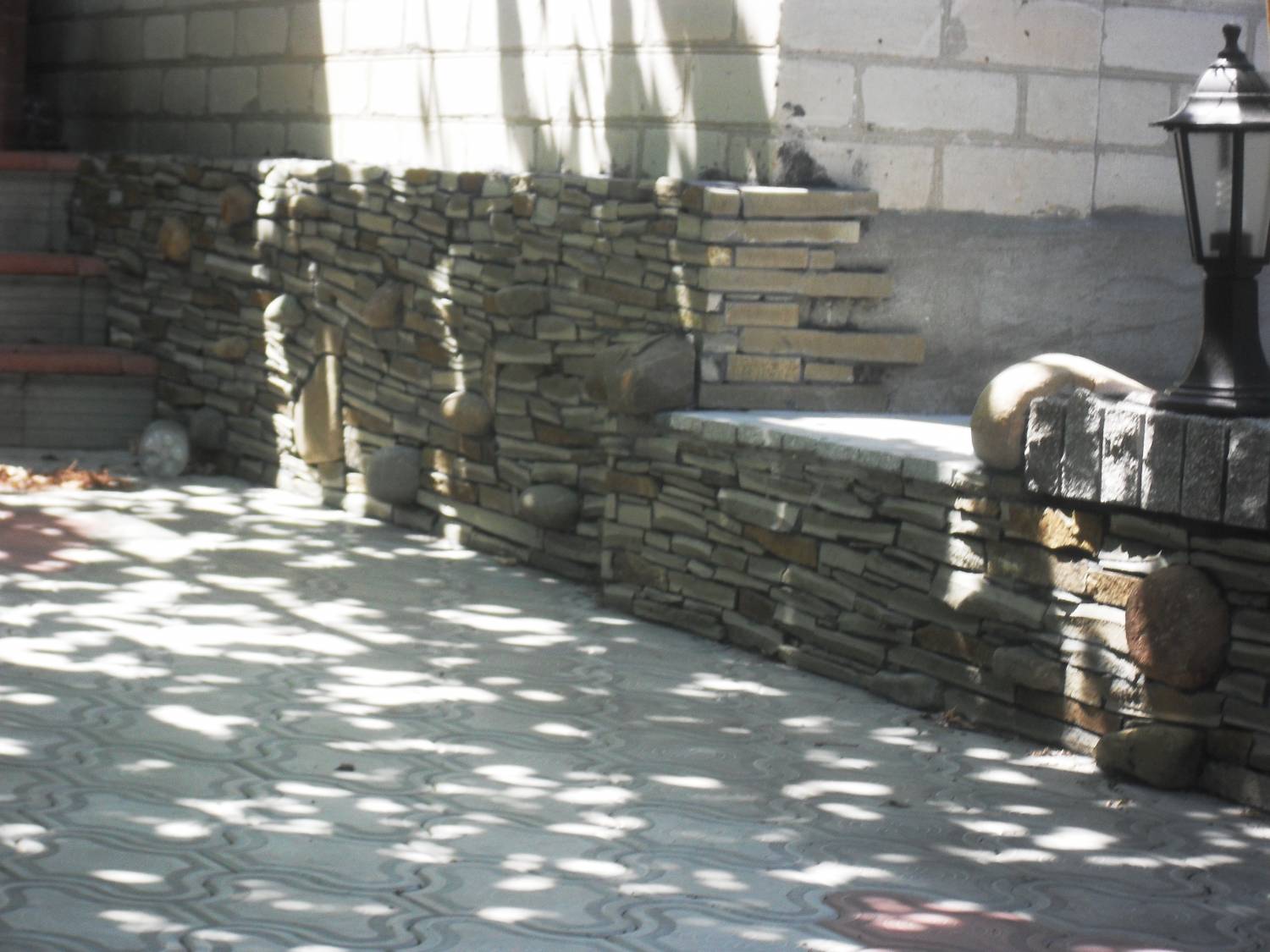 Кладка камня (песчанник)