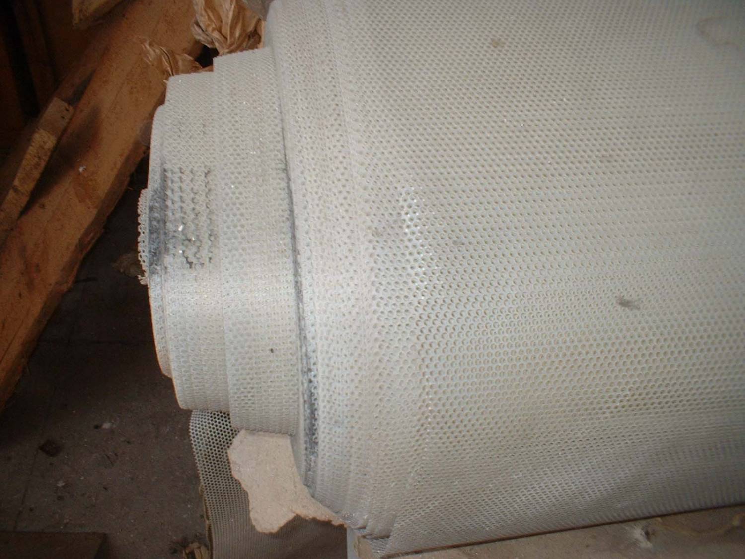 Пленка винипластовая перфорированная