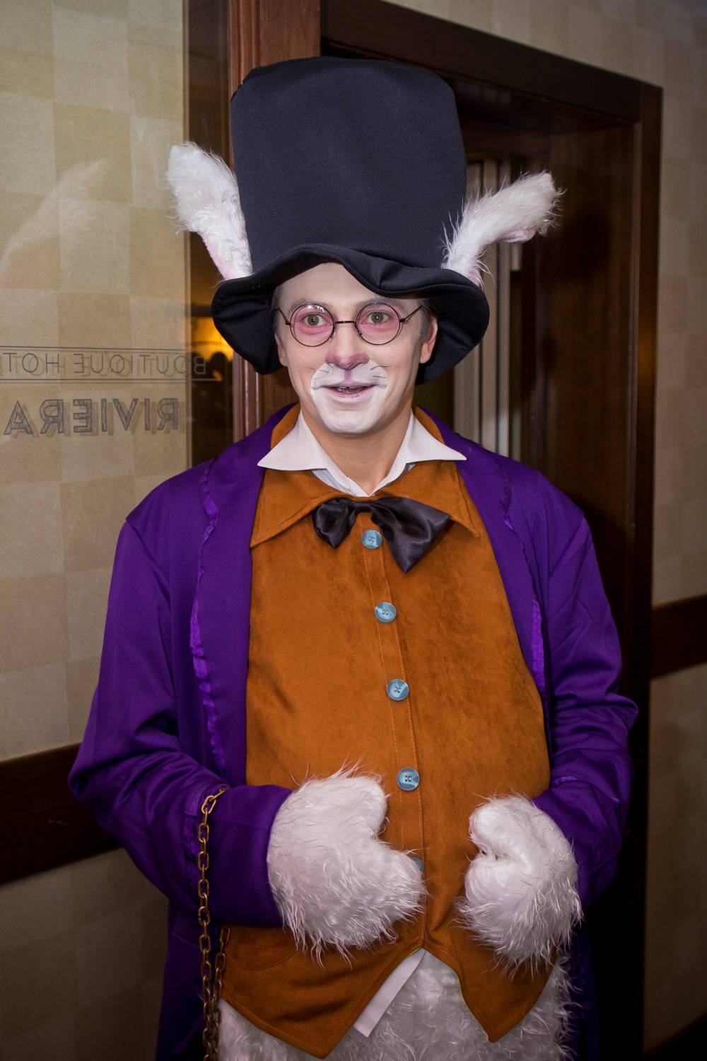 Очень красивые костюмы в оренду!