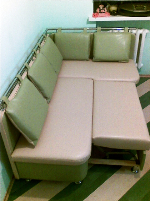 Кухонный раскладной уголок со спальным местом "Визит"