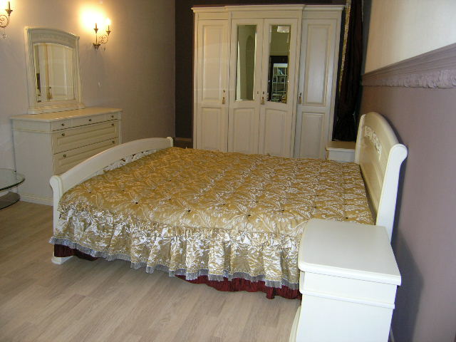 Спальня, комплект спальни из натурального дерева