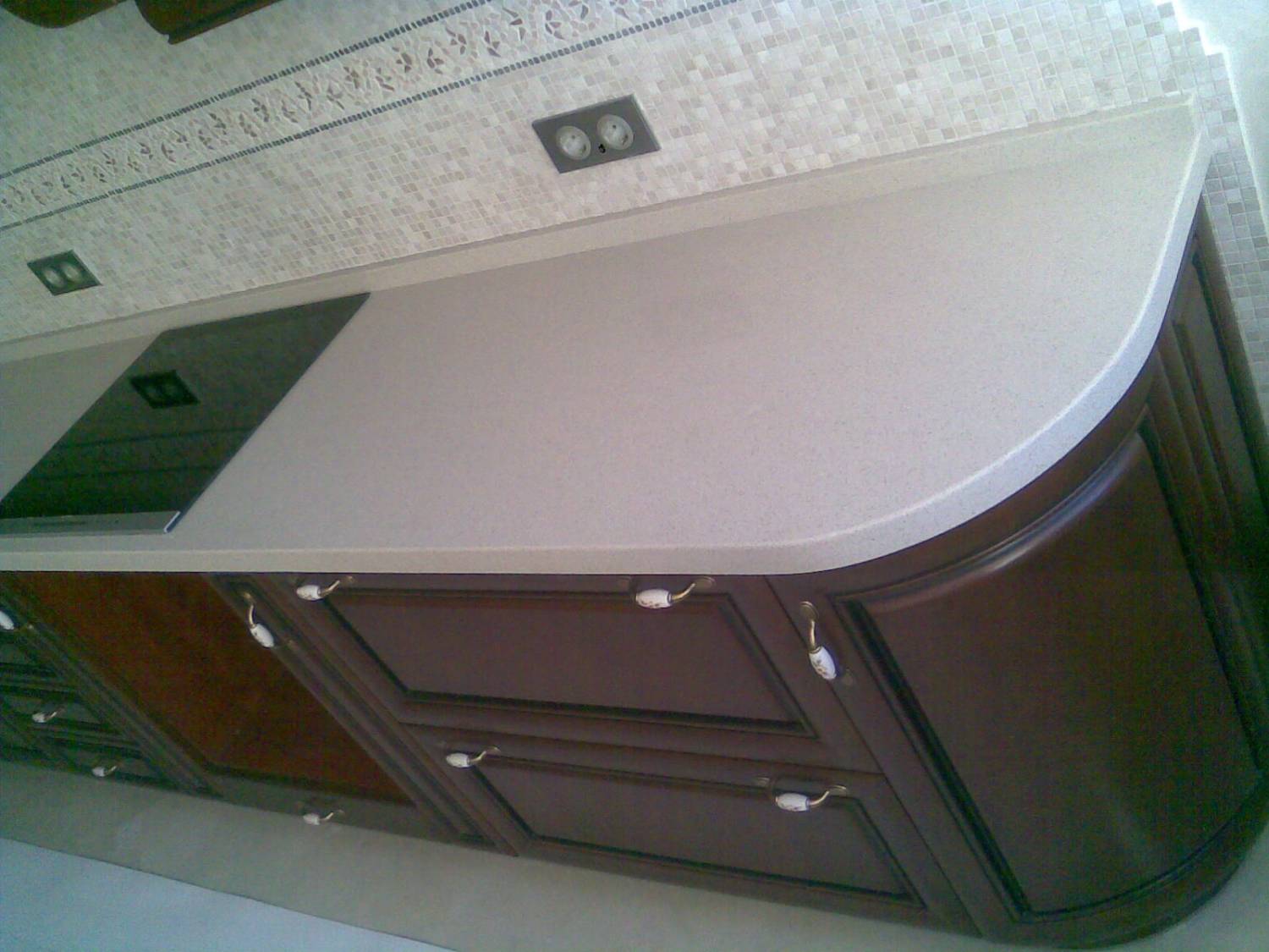 Столешницы из кварцита